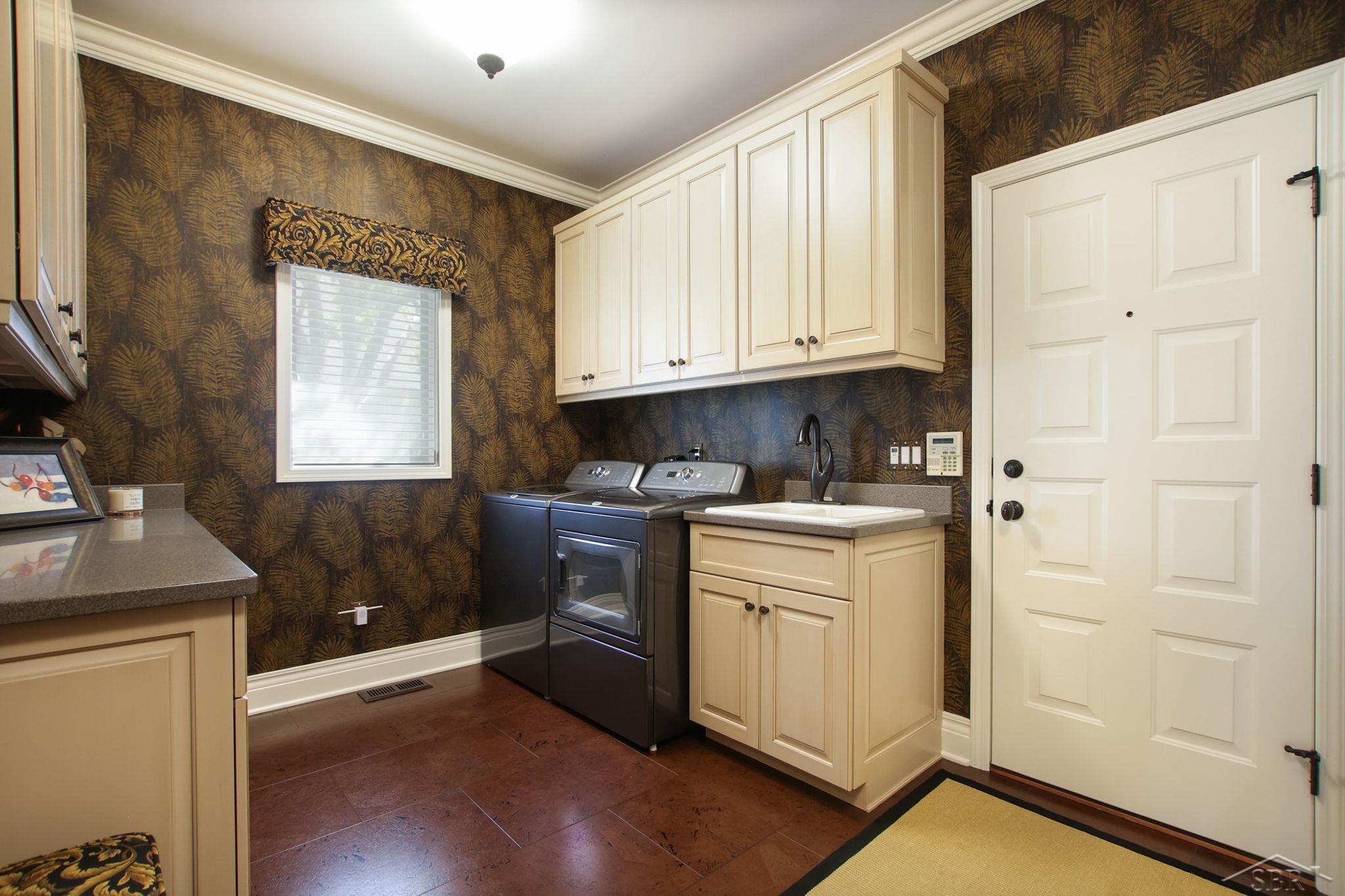 210 Golfview Drive Saginaw Charter Township MI 48638