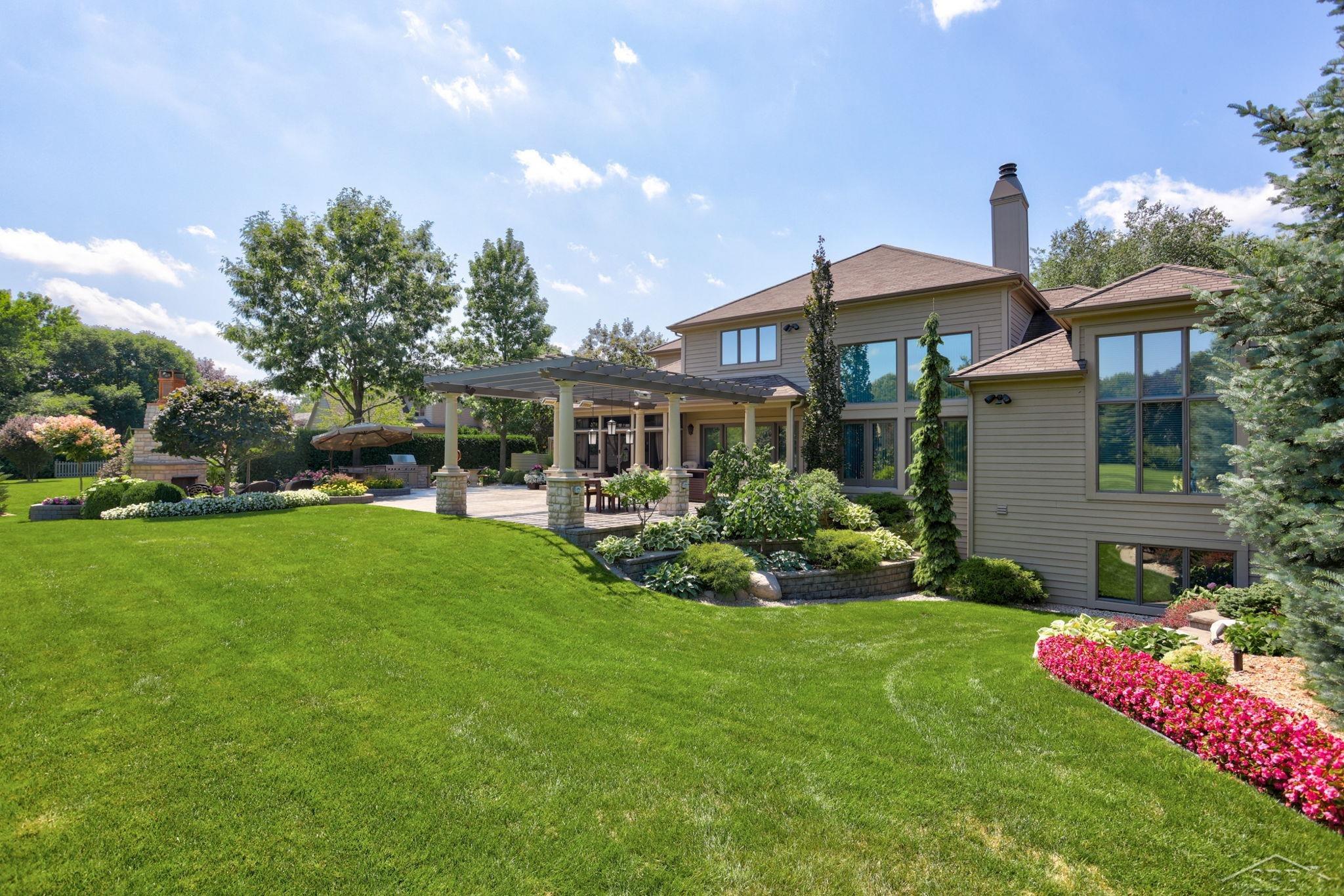 210 Golfview Drive Saginaw Charter Township MI 48638
