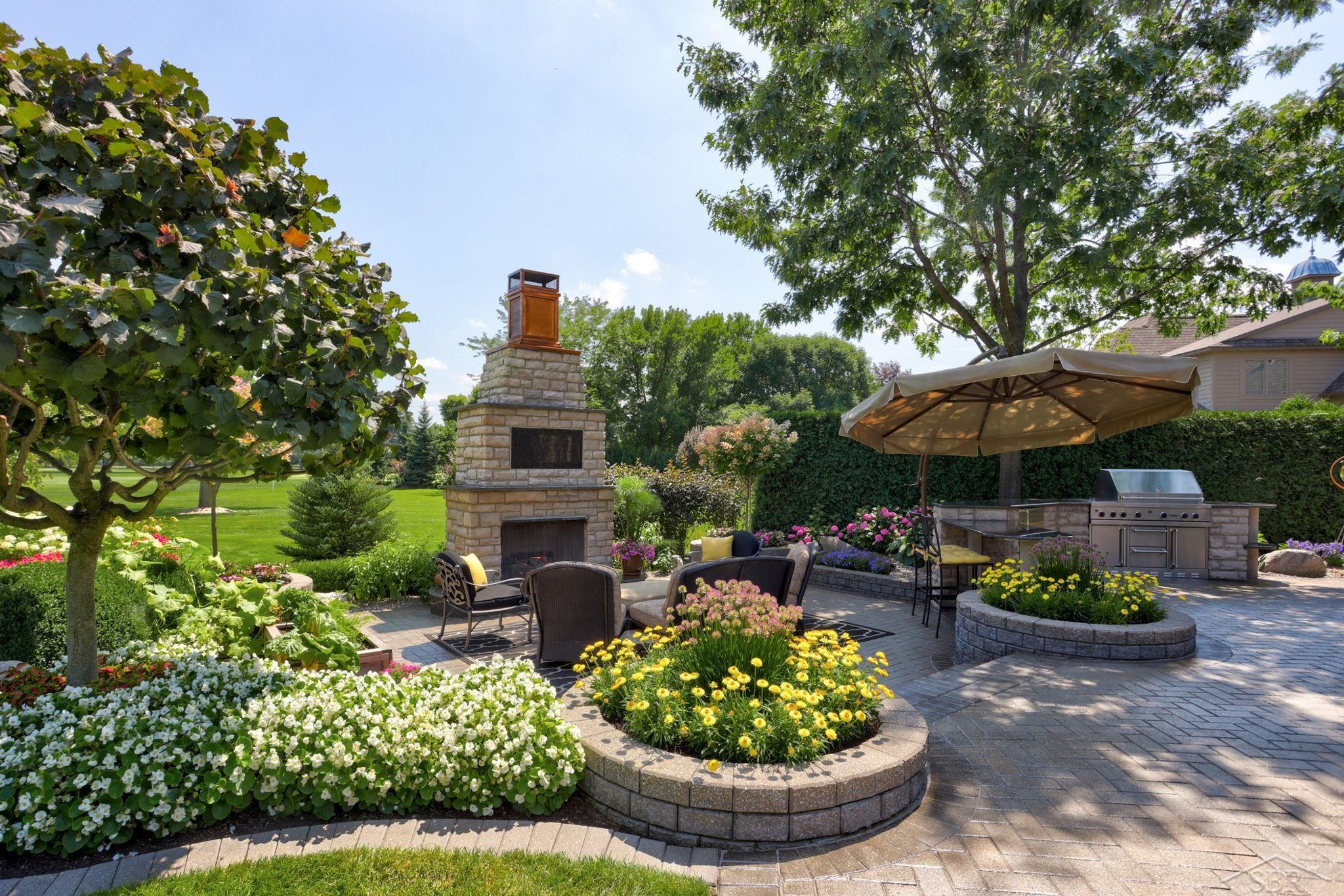 210 Golfview Drive Saginaw Charter Township MI 48638