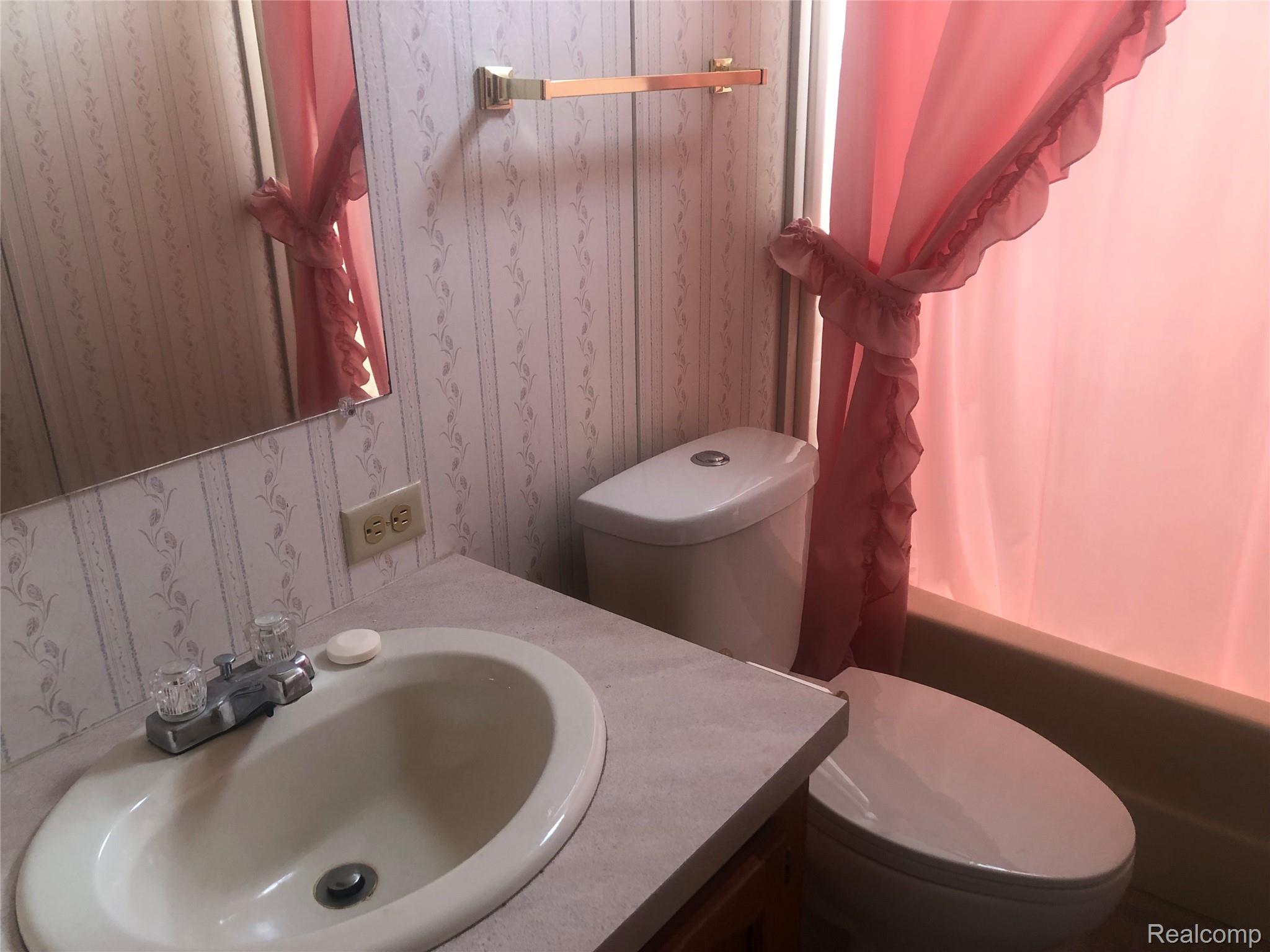 7336 Scotland Circle Alma City MI 48801