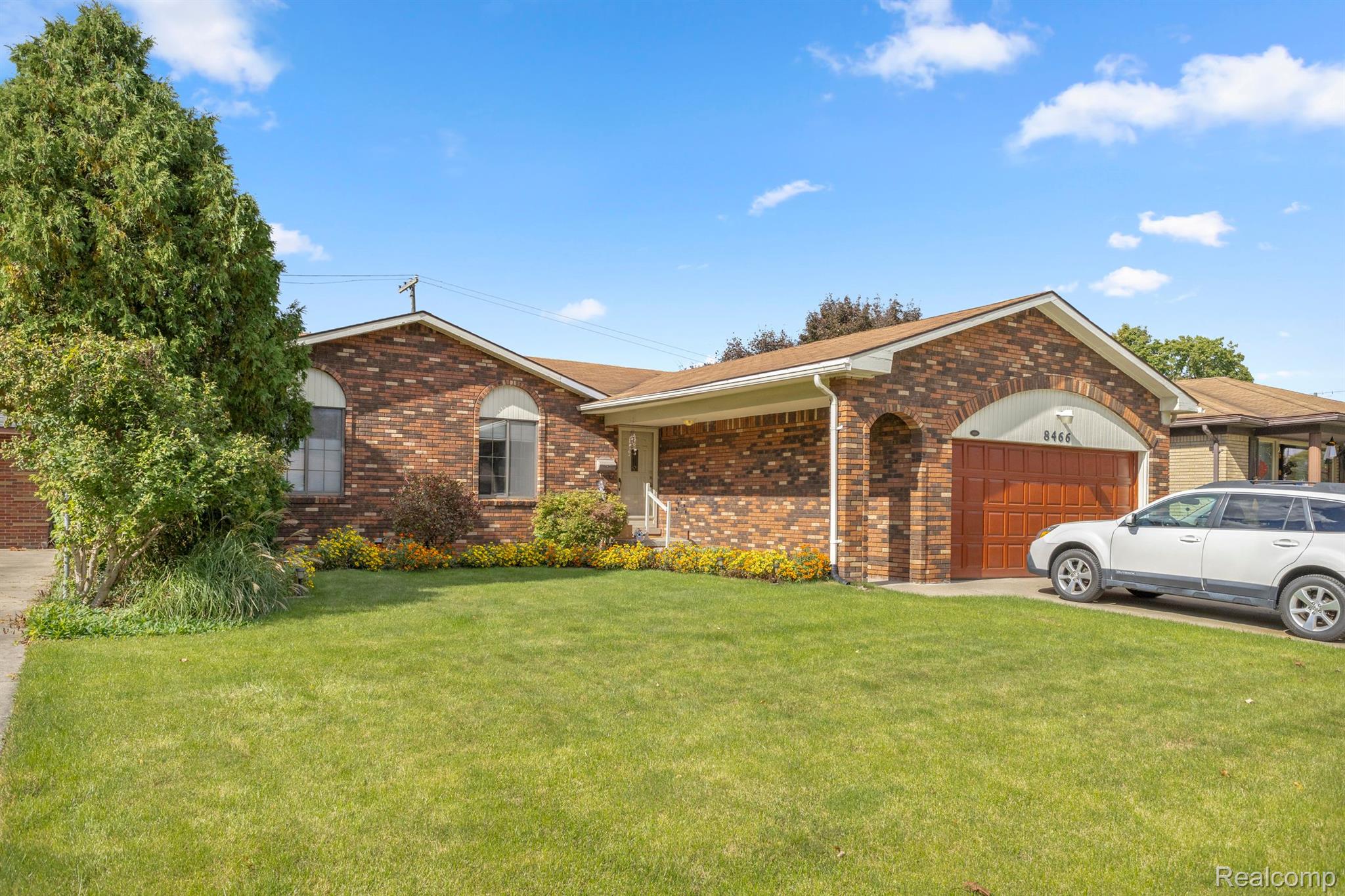 8466 Allen Road Allen Park City MI 48101