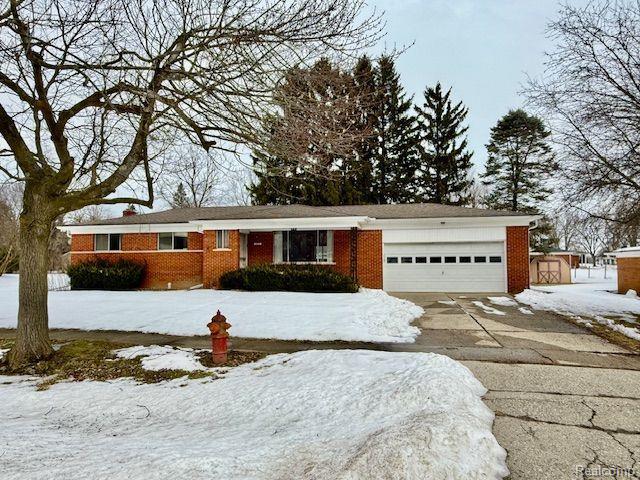 495 Hamilton Avenue Almont Village MI 48003