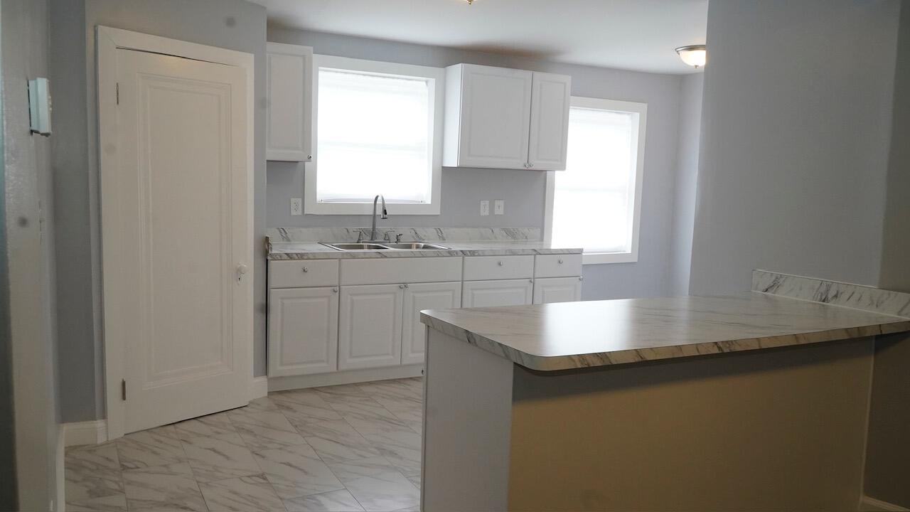 17353 Snowden Street Detroit City MI 48235