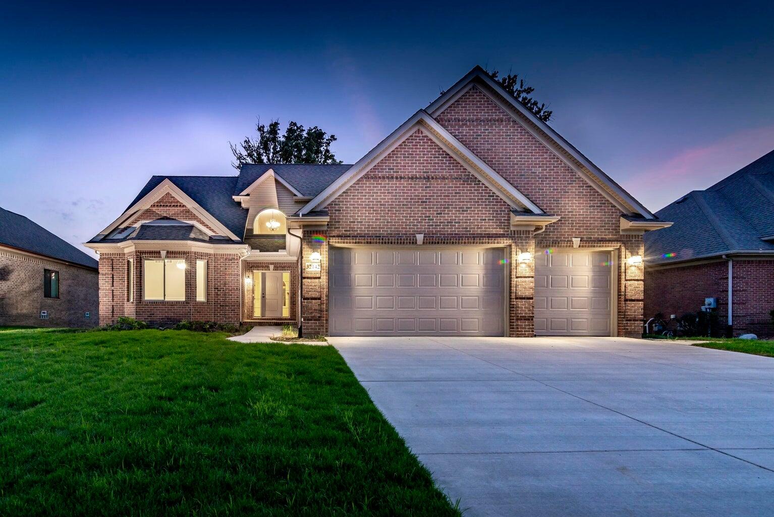 8136 Hunters Ridge Drive Berlin Charter Township MI 48166