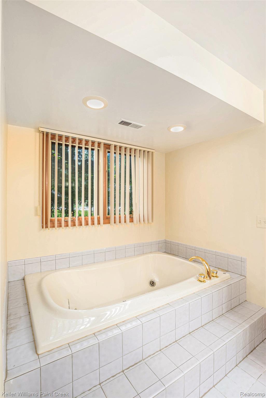 6365 Hayfield Lane Almont Township MI 48003