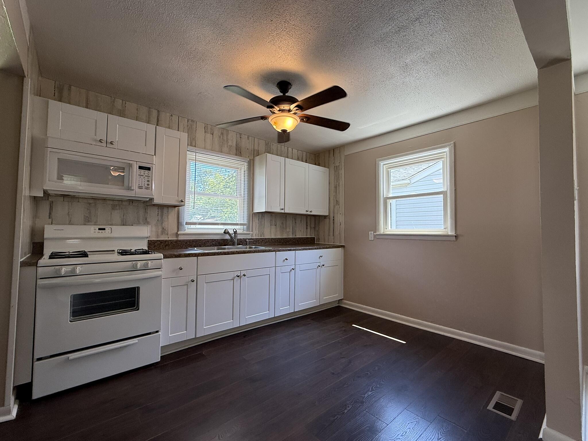 5873 Merrick Street Taylor City MI 48180