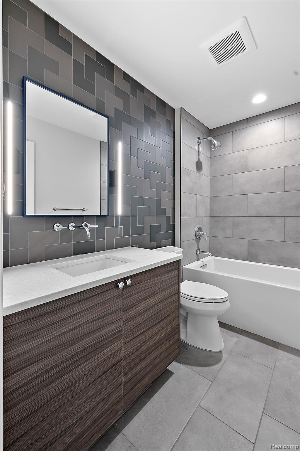 4995 Saddleridge Trail Ann Arbor City MI 48105