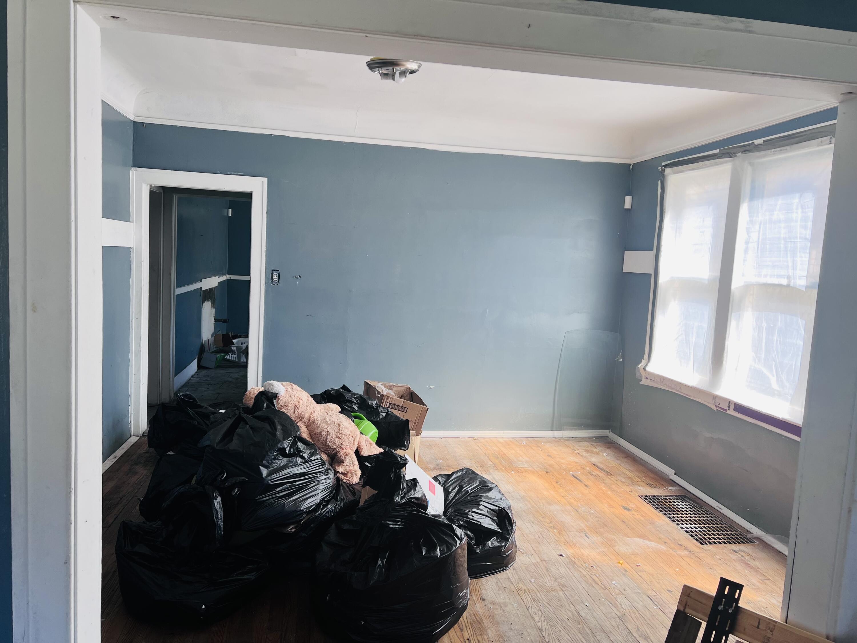 18040 Street Louis Avenue Detroit City MI 48234