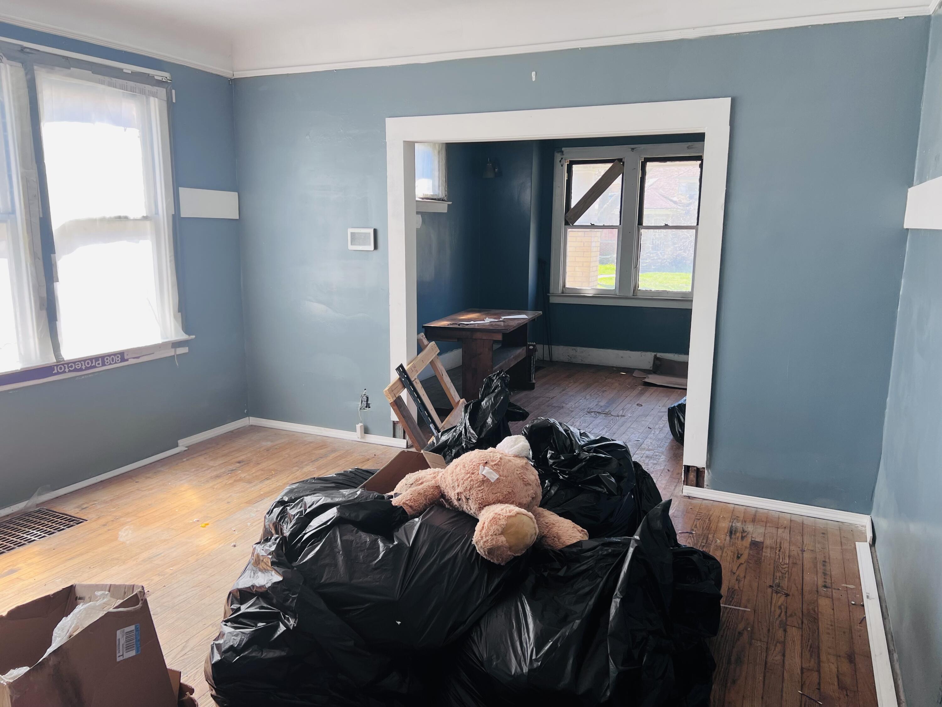 18040 Street Louis Avenue Detroit City MI 48234