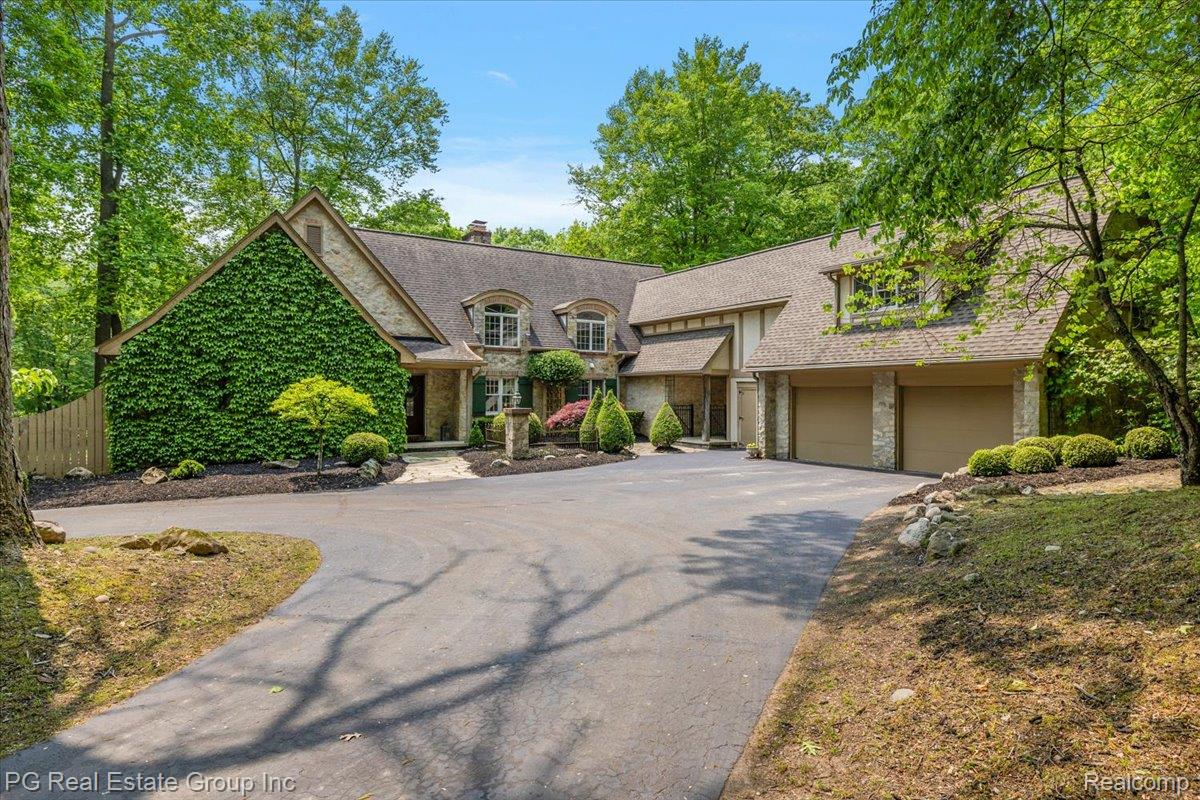 2536 Addison Hills Court Addison Township MI 48370