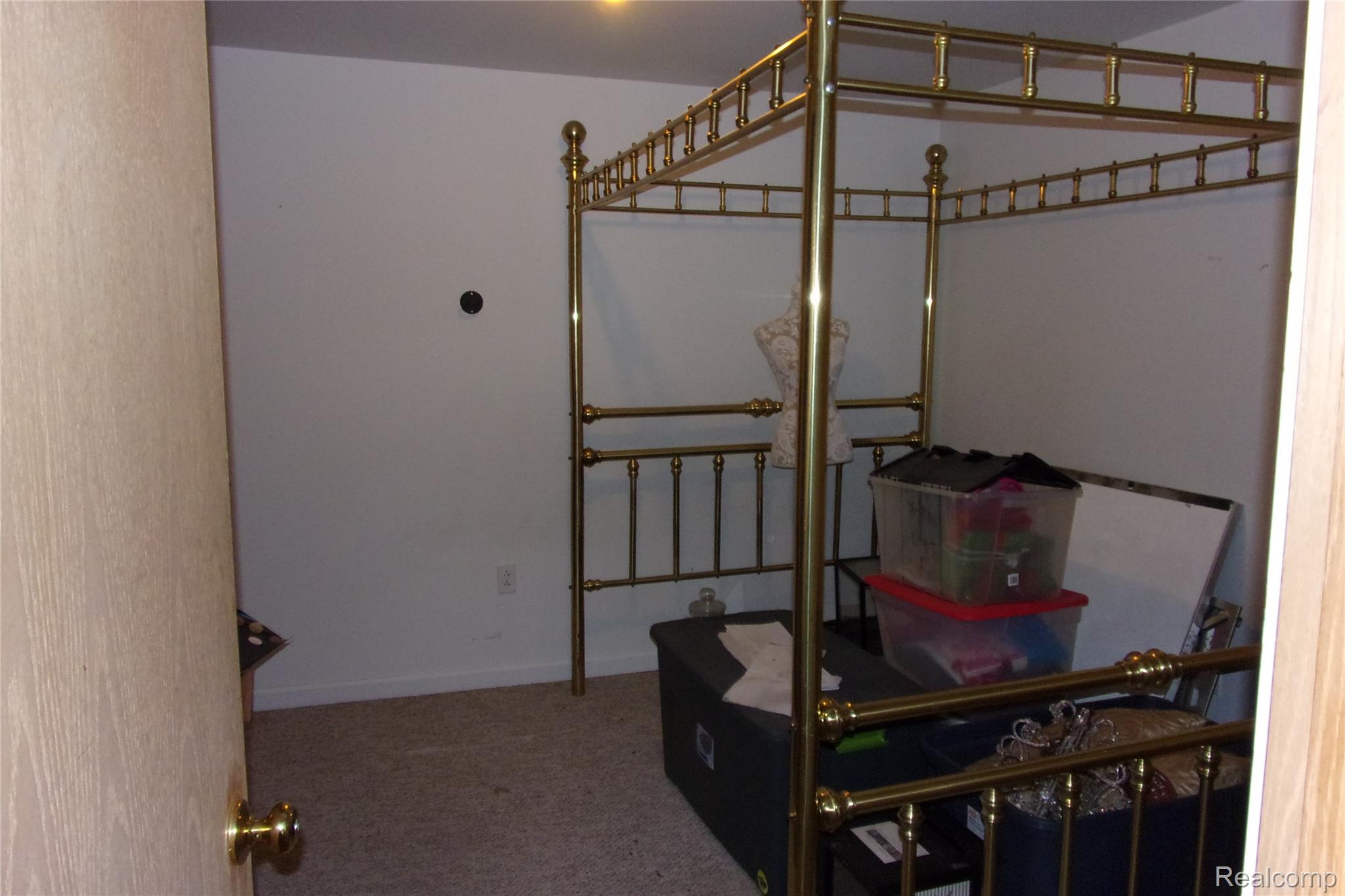 2702 Sligo Lane Brighton City MI 48114