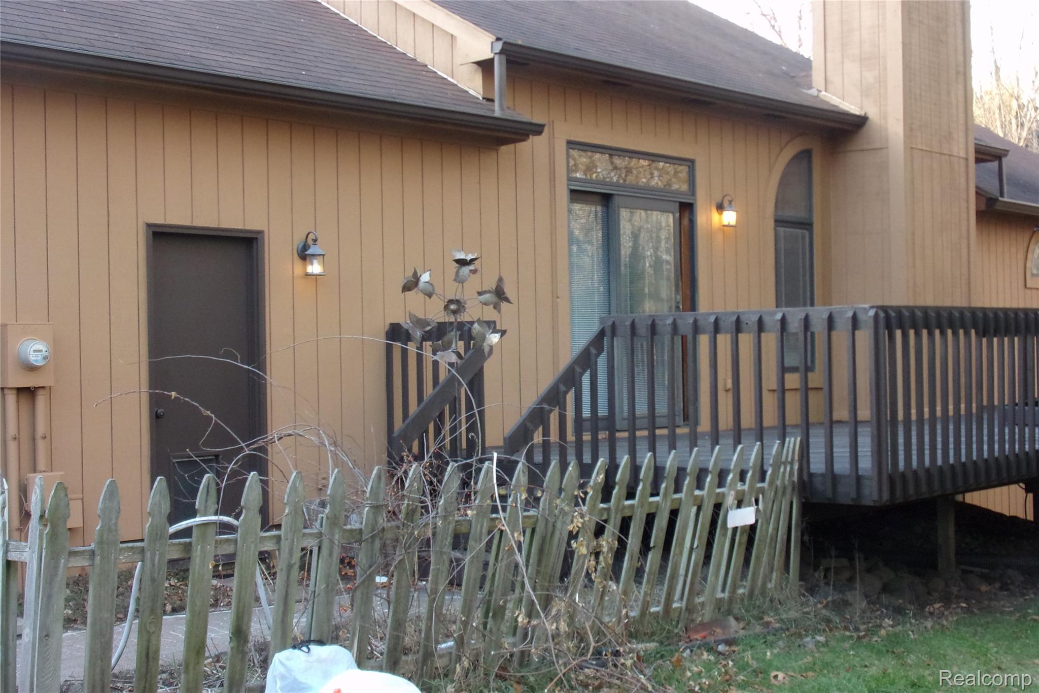 2702 Sligo Lane Brighton City MI 48114