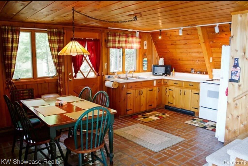 5146 Lower Shore Drive West Traverse Township MI 49740