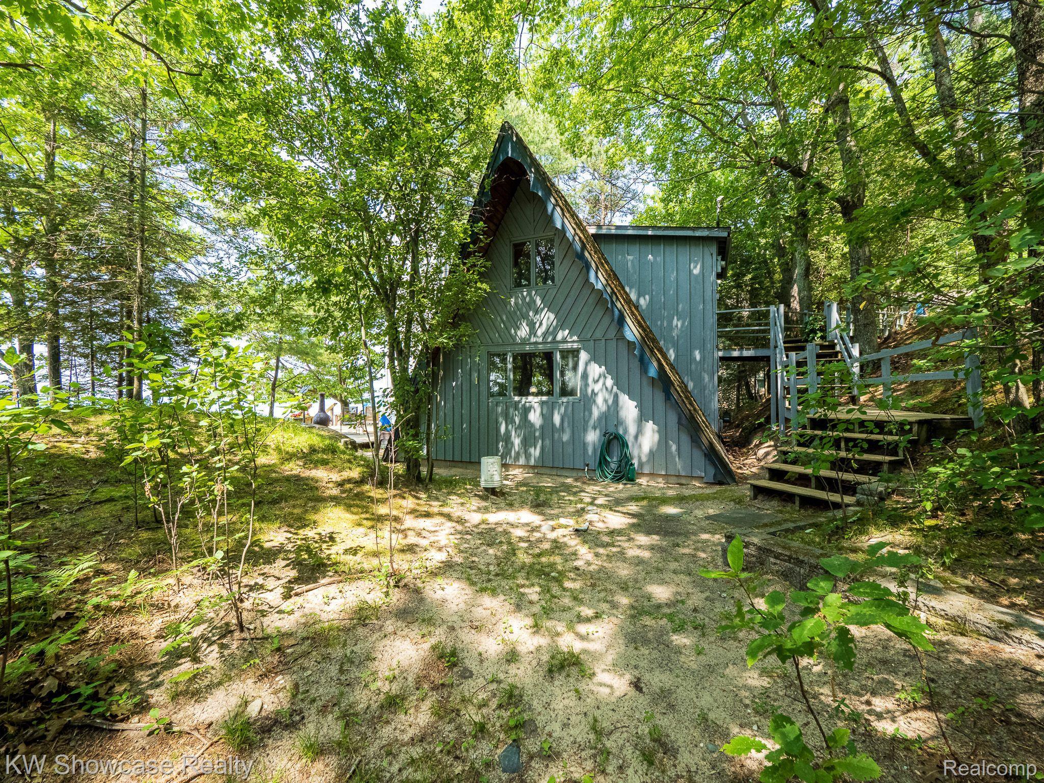 5146 Lower Shore Drive West Traverse Township MI 49740