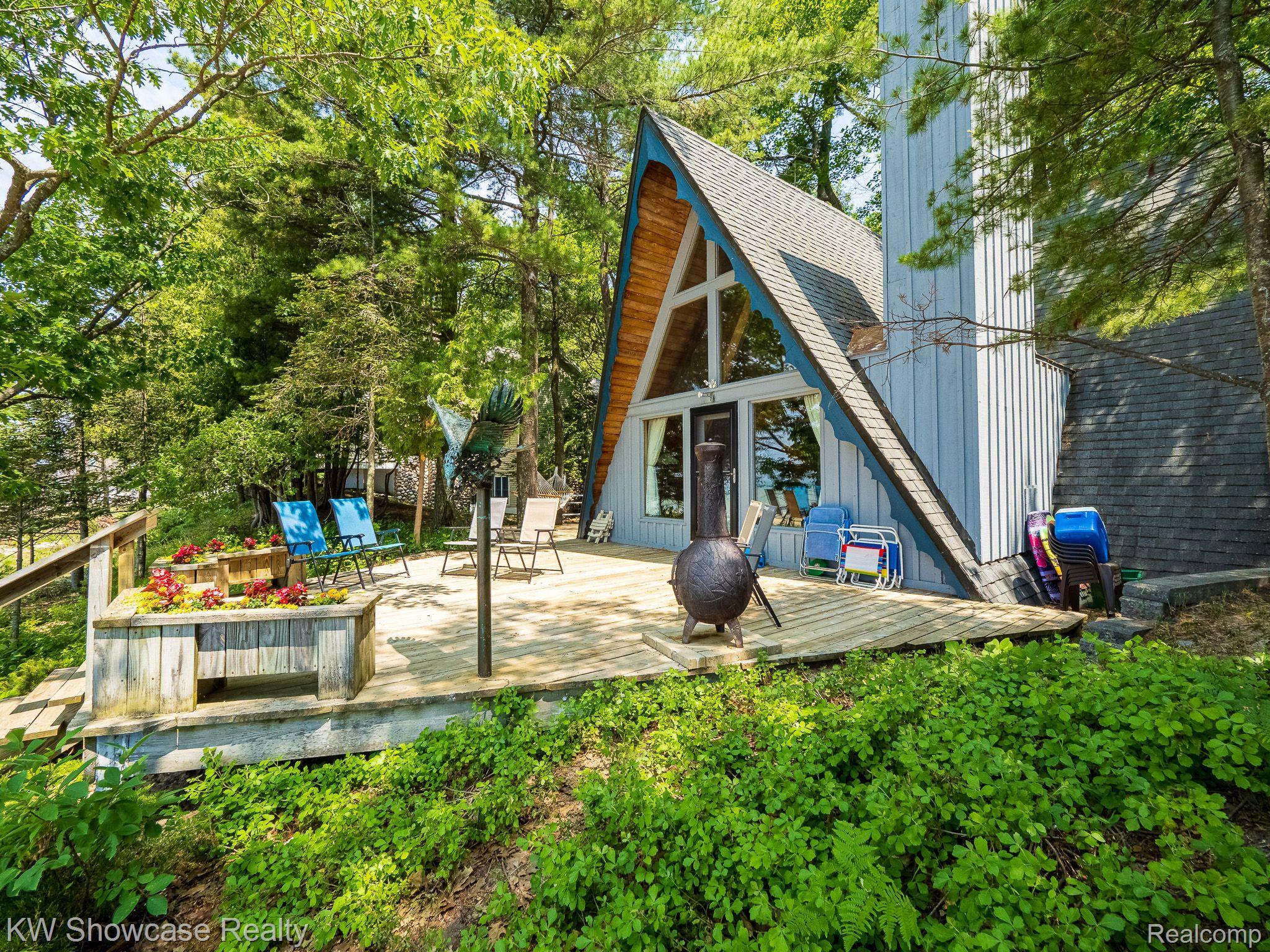 5146 Lower Shore Drive West Traverse Township MI 49740