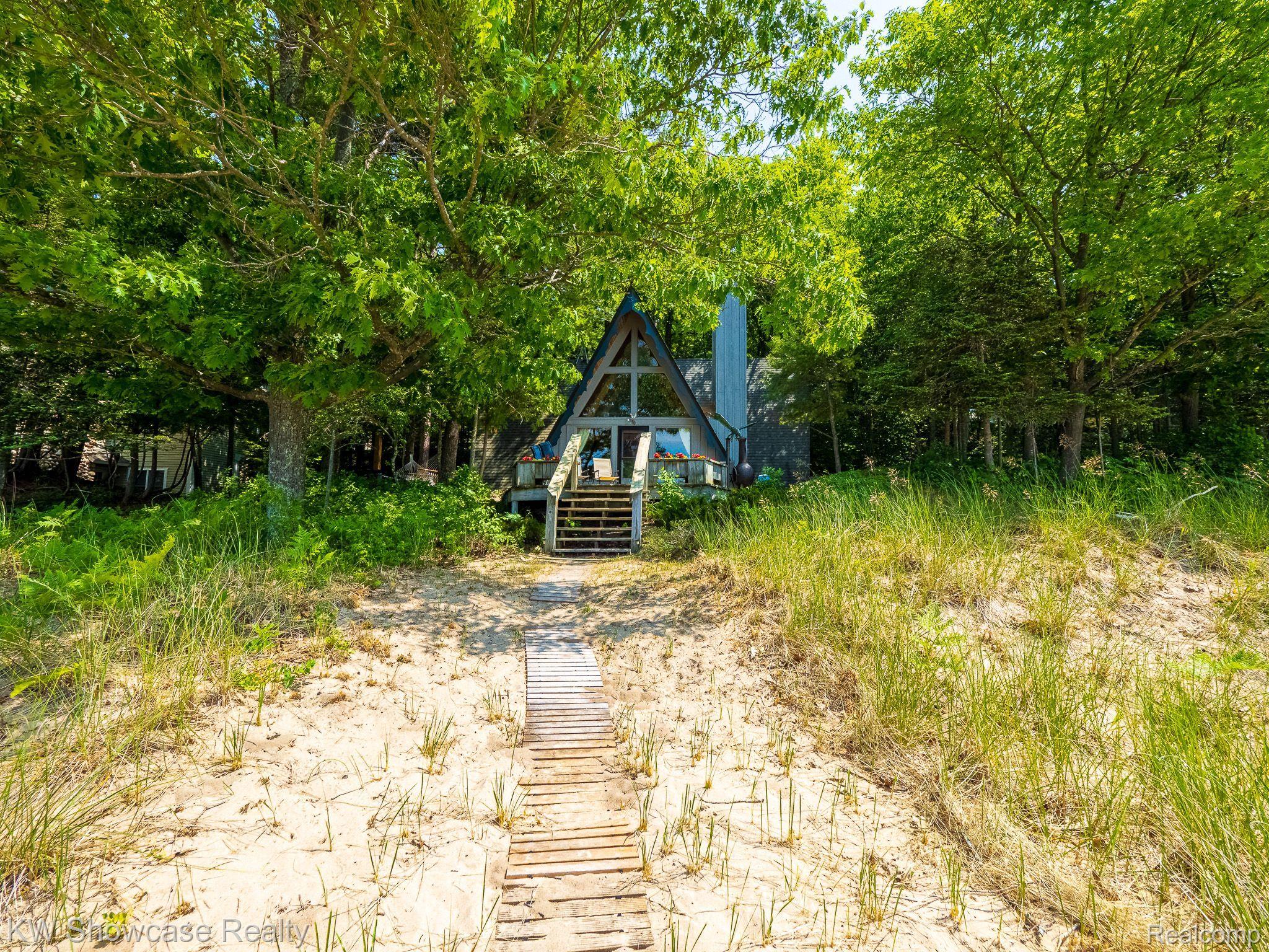 5146 Lower Shore Drive West Traverse Township MI 49740