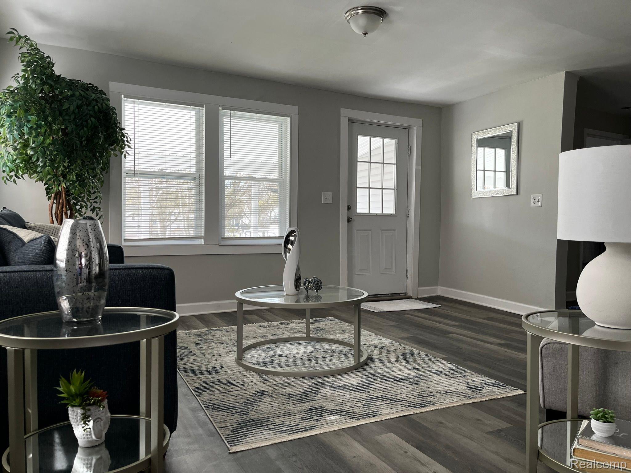 417 E Hunt Street Adrian City MI 49221