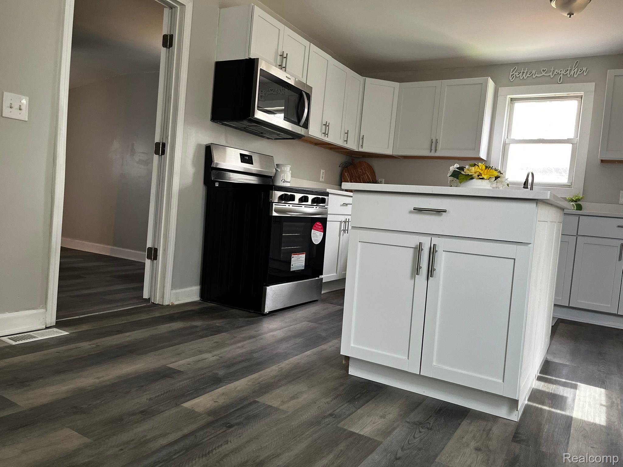 417 E Hunt Street Adrian City MI 49221