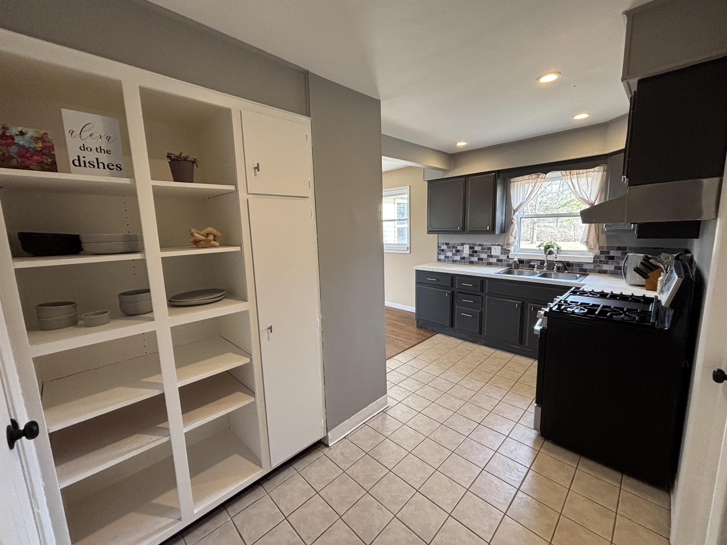 6565 River Road Flushing Charter Township MI 48433