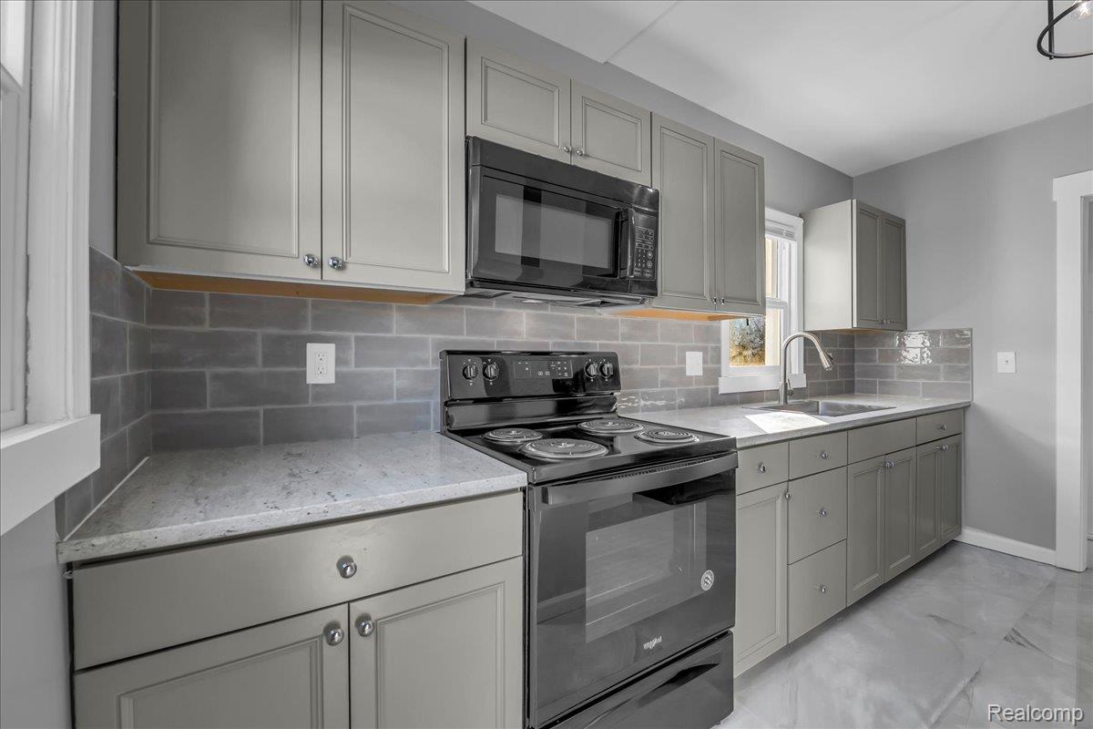 15776 Mclain Avenue Allen Park City MI 48101