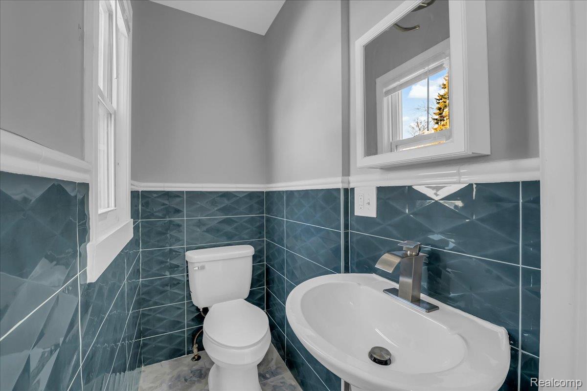 15776 Mclain Avenue Allen Park City MI 48101