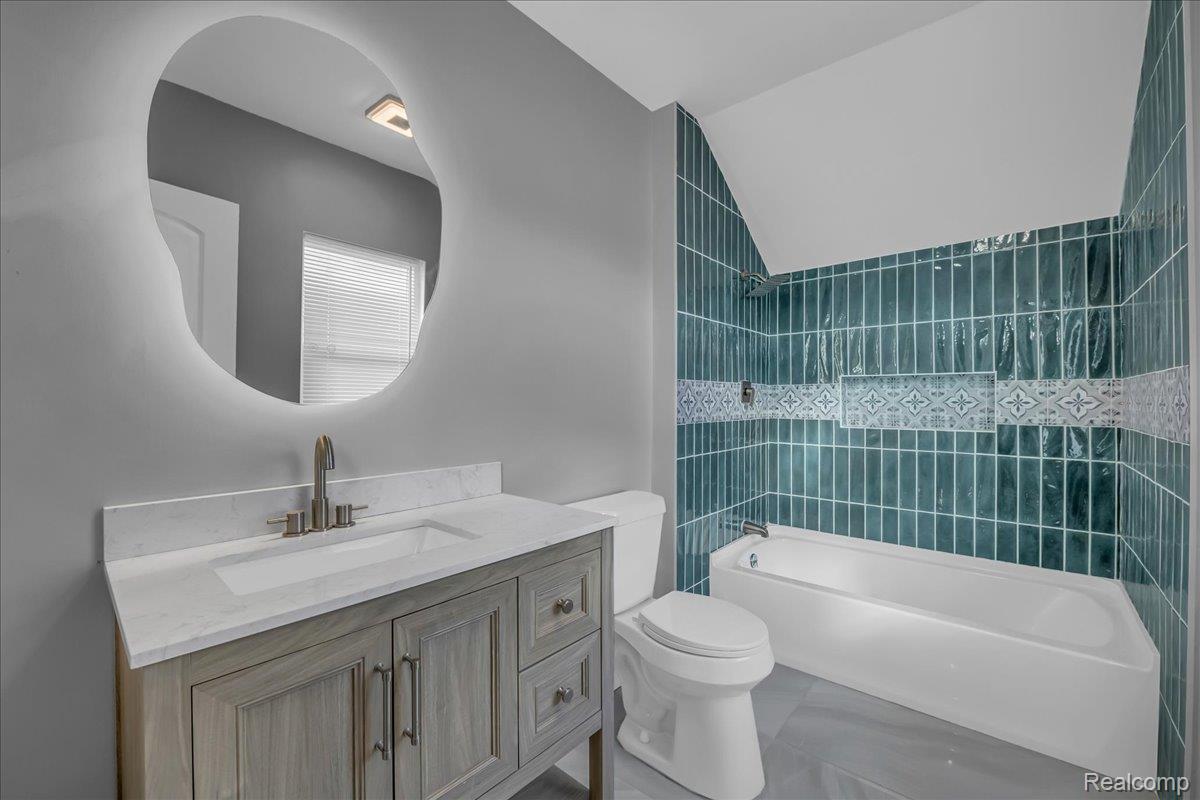 15776 Mclain Avenue Allen Park City MI 48101