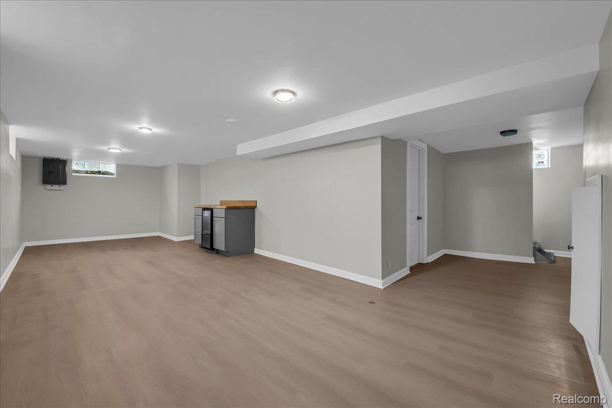 15776 Mclain Avenue Allen Park City MI 48101