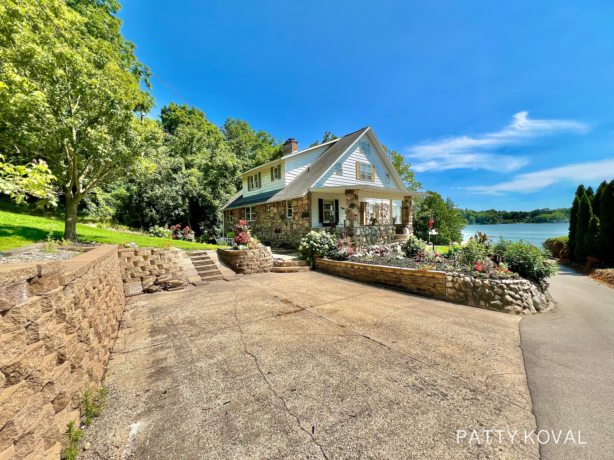 446 Bayview Court Leighton Township MI 49316