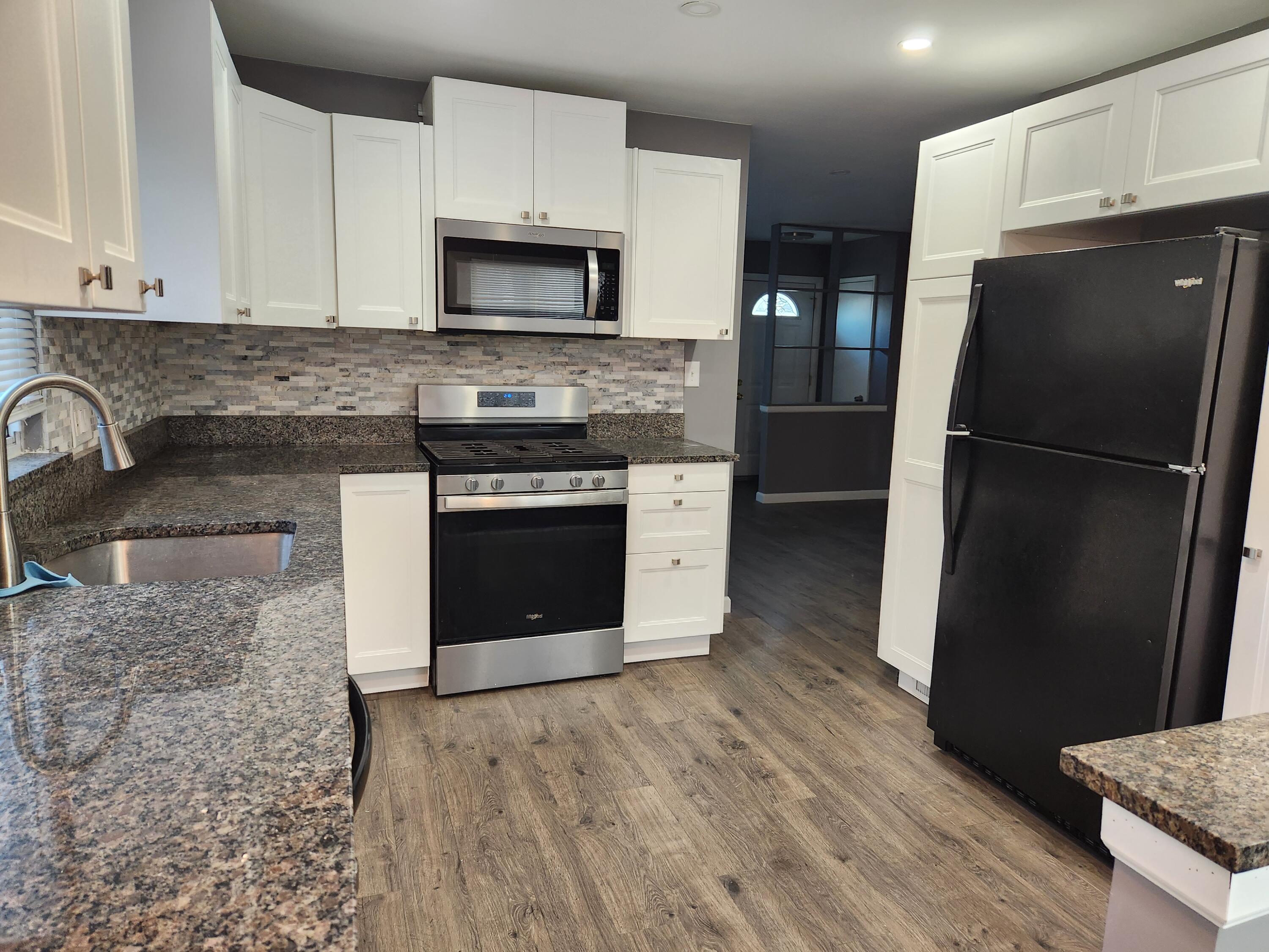 29121 Mark Avenue Madison Heights City MI 48071