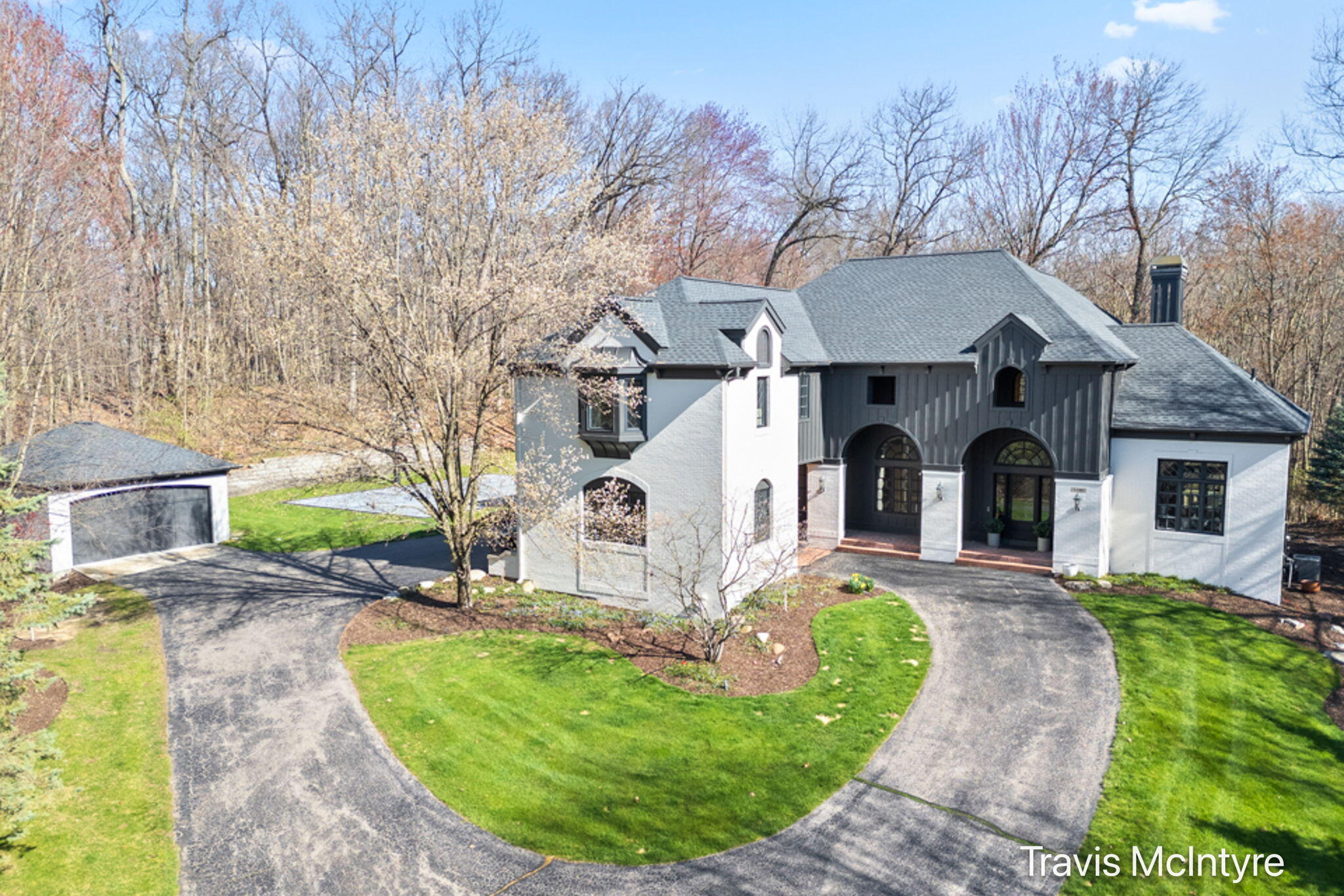 1100 Skyevale Drive NE Ada Township MI 49301