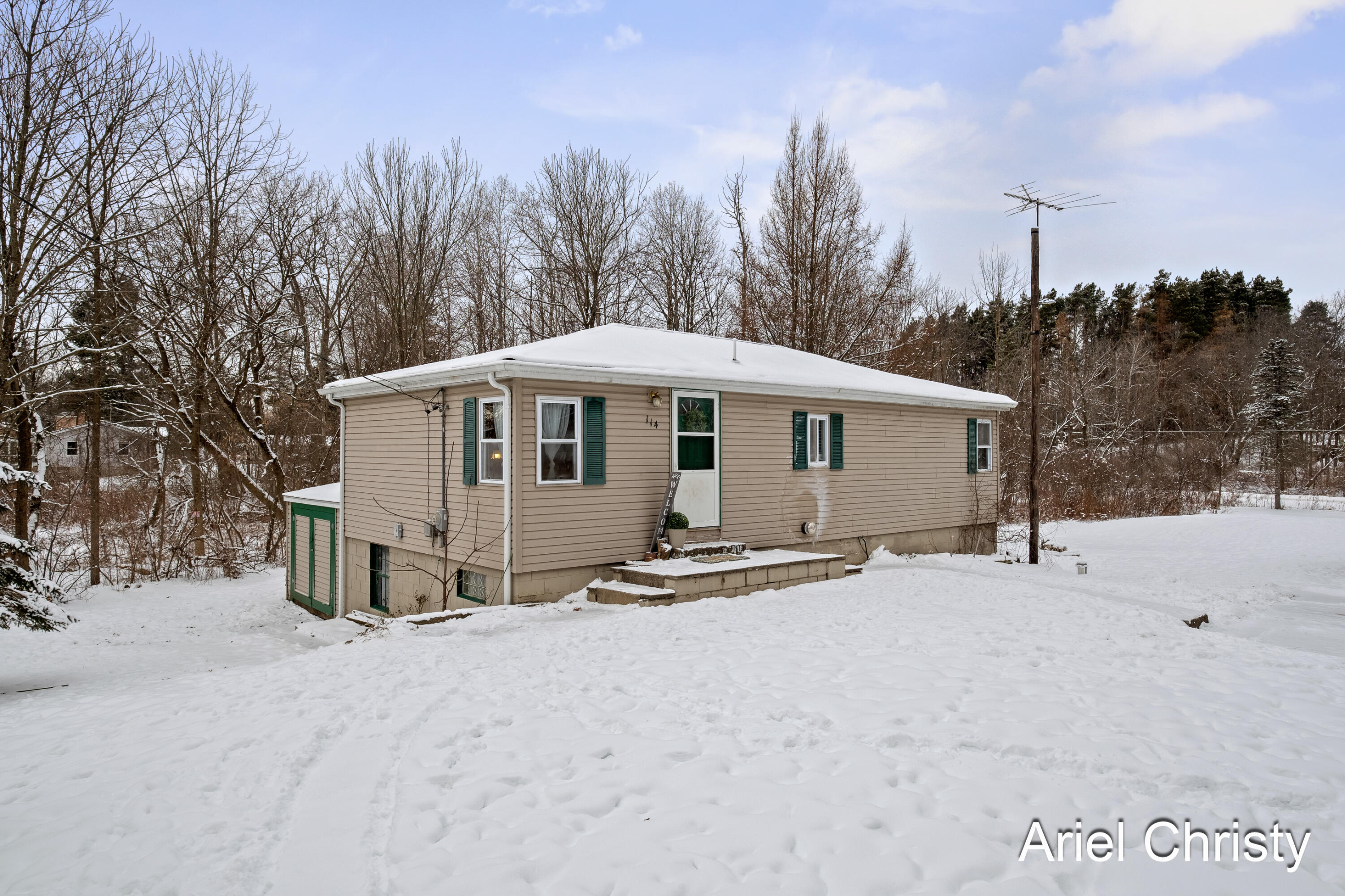 114 Indian Lakes Road NE Algoma Township MI 49345