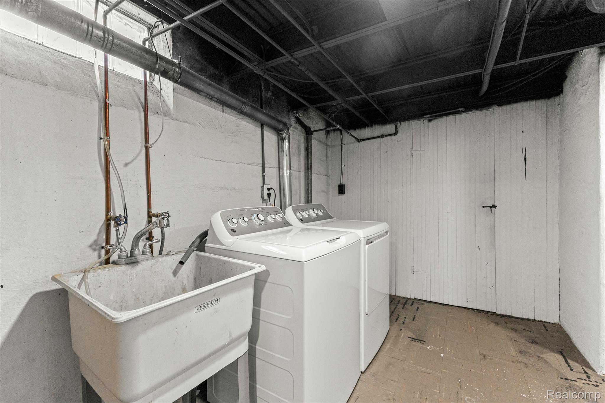 15404 Belmont Avenue Allen Park City MI 48101