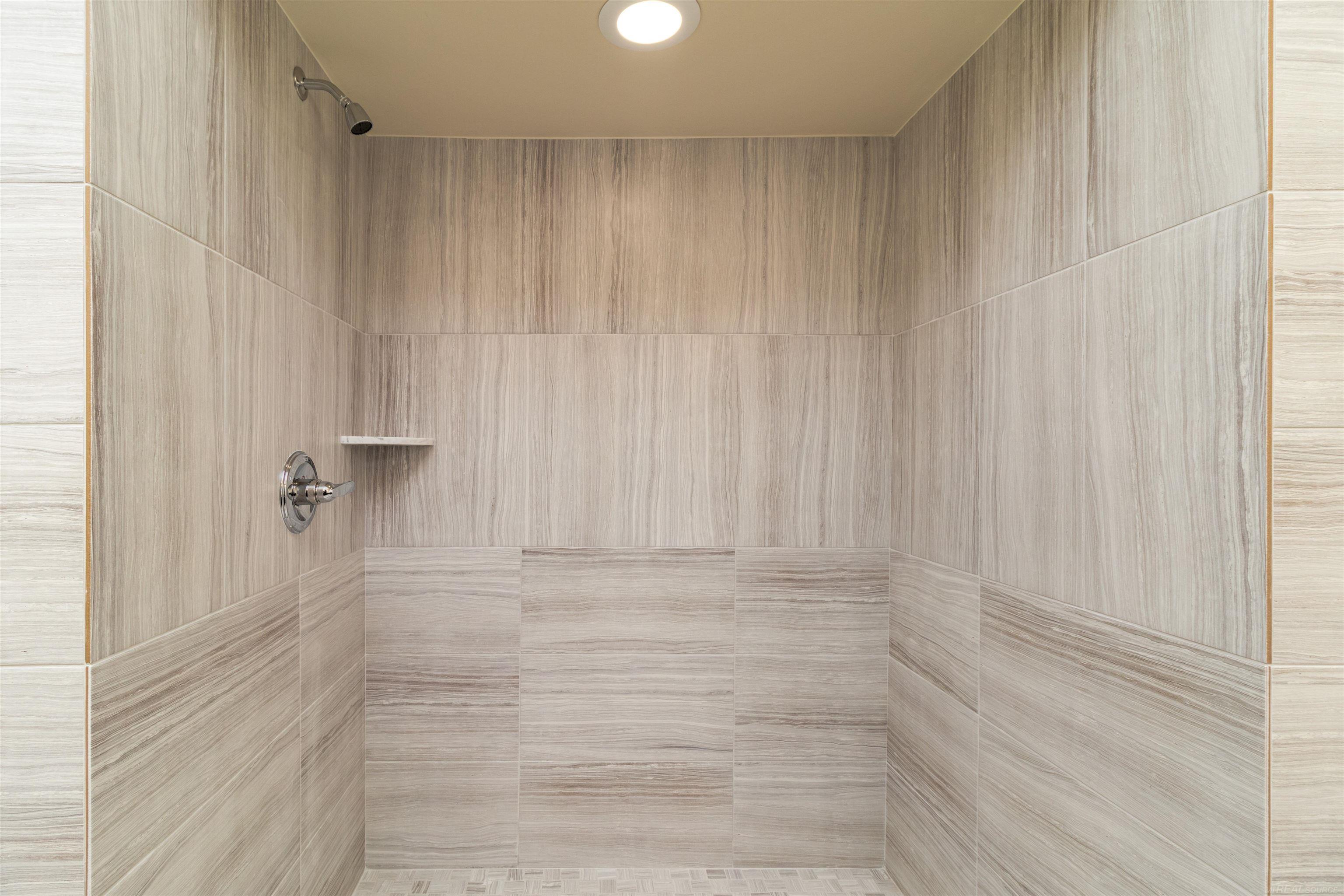 55358 Bay Oaks Court Shelby Charter Township MI 48315