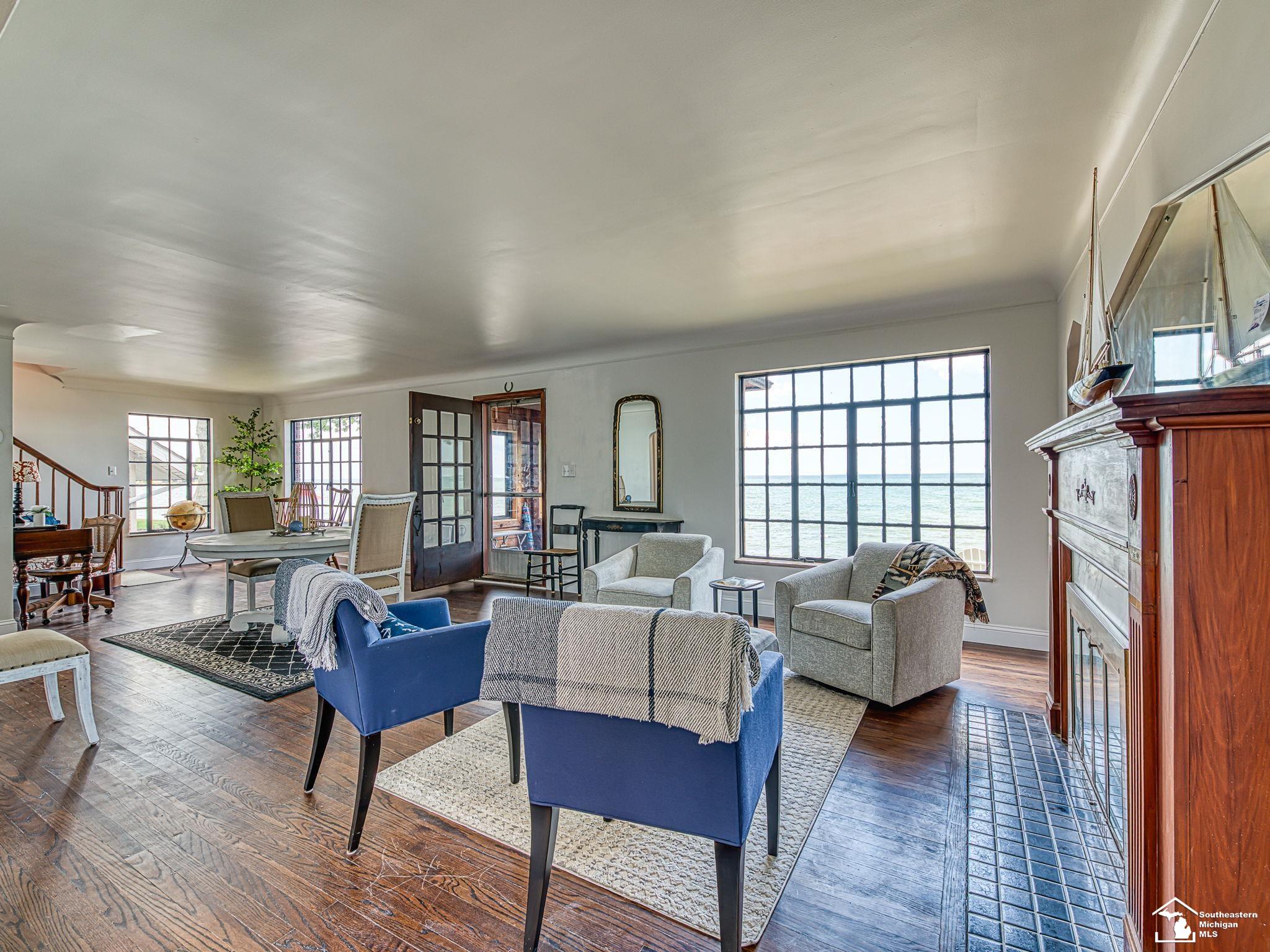 3880 Lakeshore Drive Frenchtown Township MI 48166