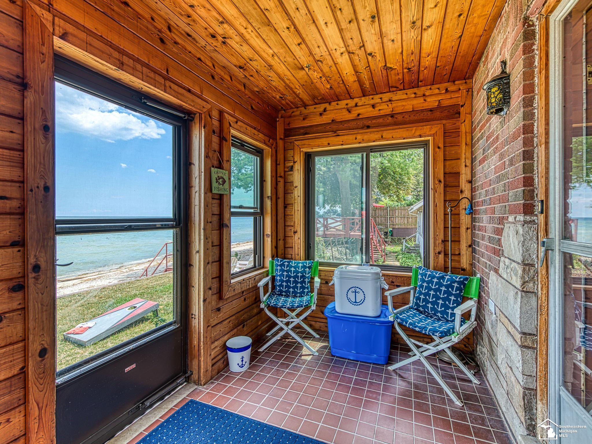 3880 Lakeshore Drive Frenchtown Township MI 48166