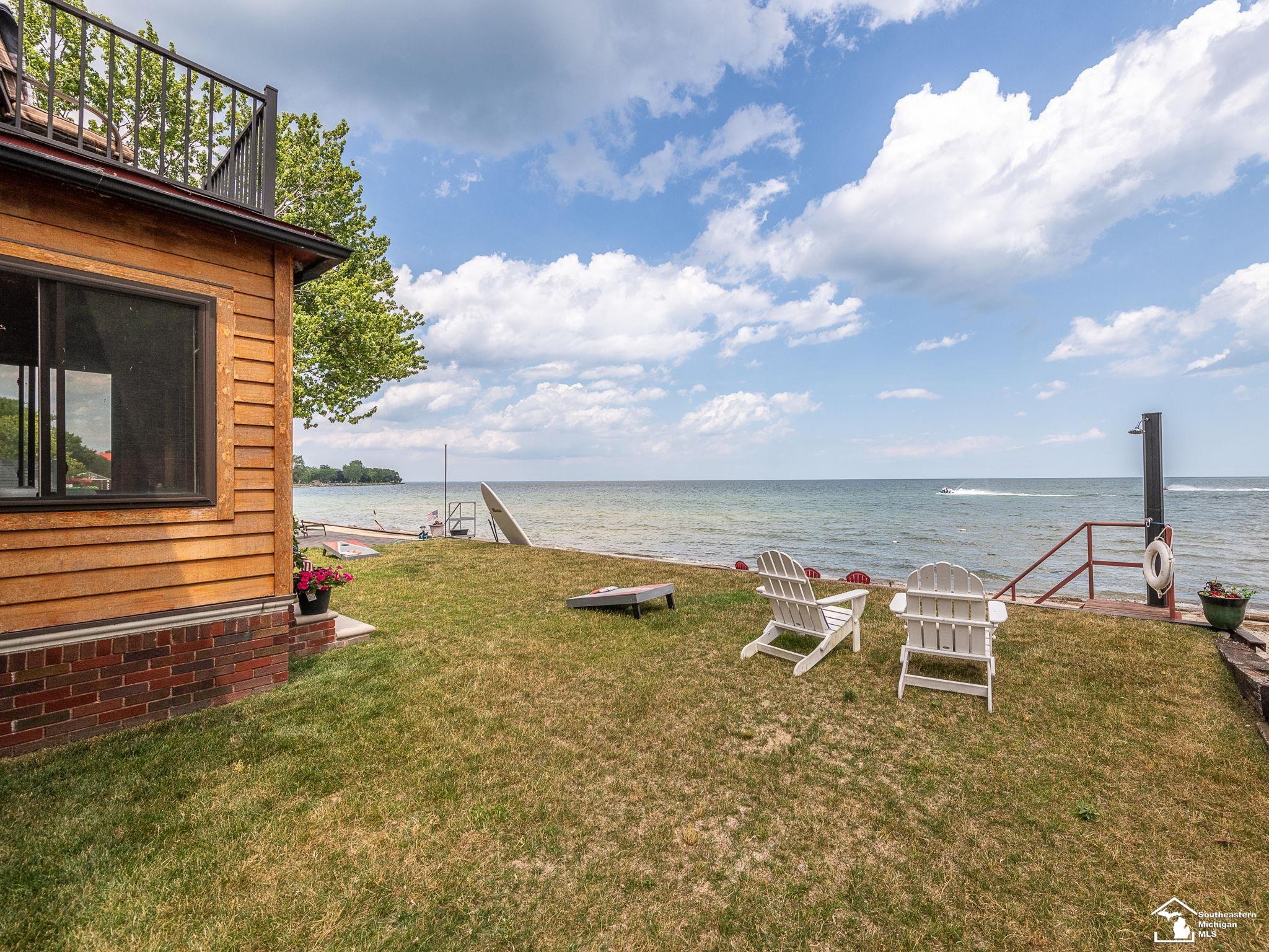 3880 Lakeshore Drive Frenchtown Township MI 48166
