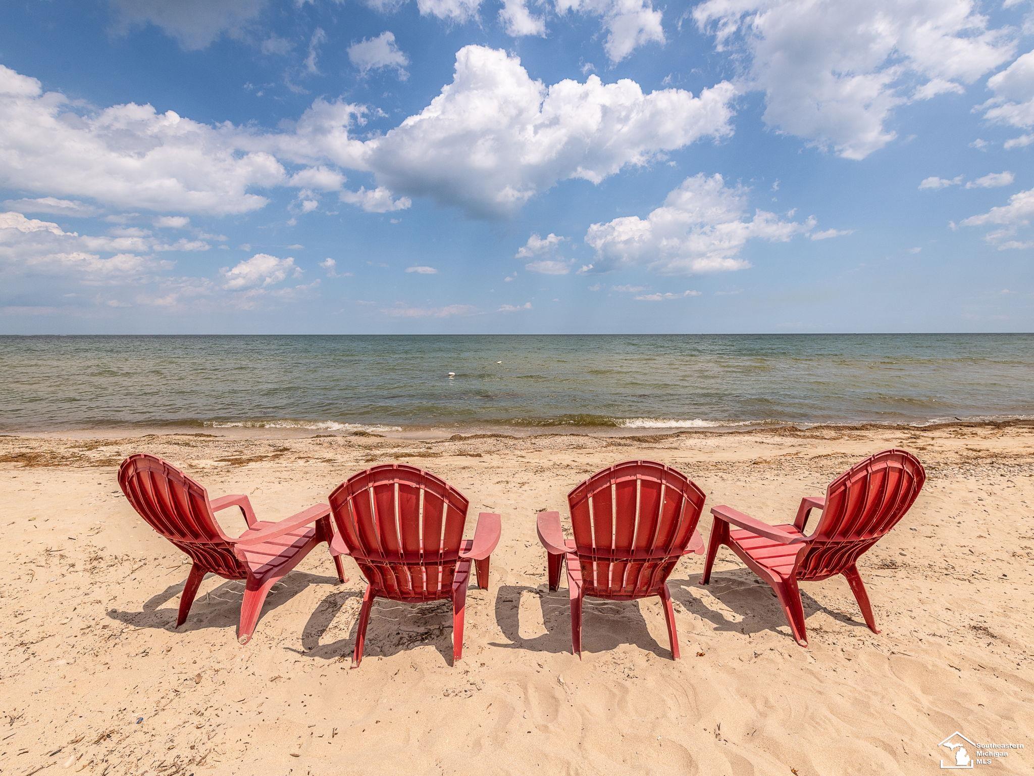 3880 Lakeshore Drive Frenchtown Township MI 48166