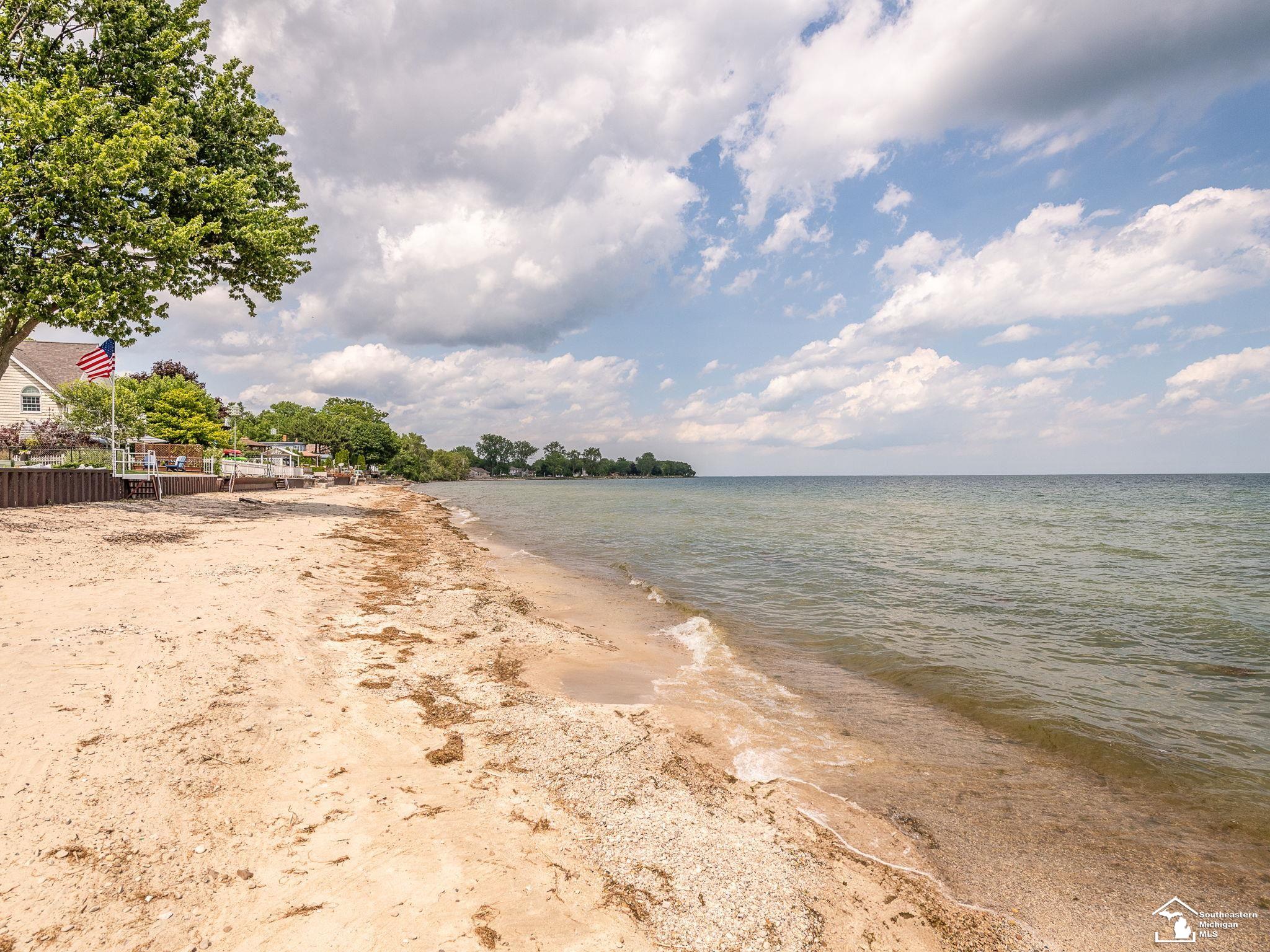 3880 Lakeshore Drive Frenchtown Township MI 48166