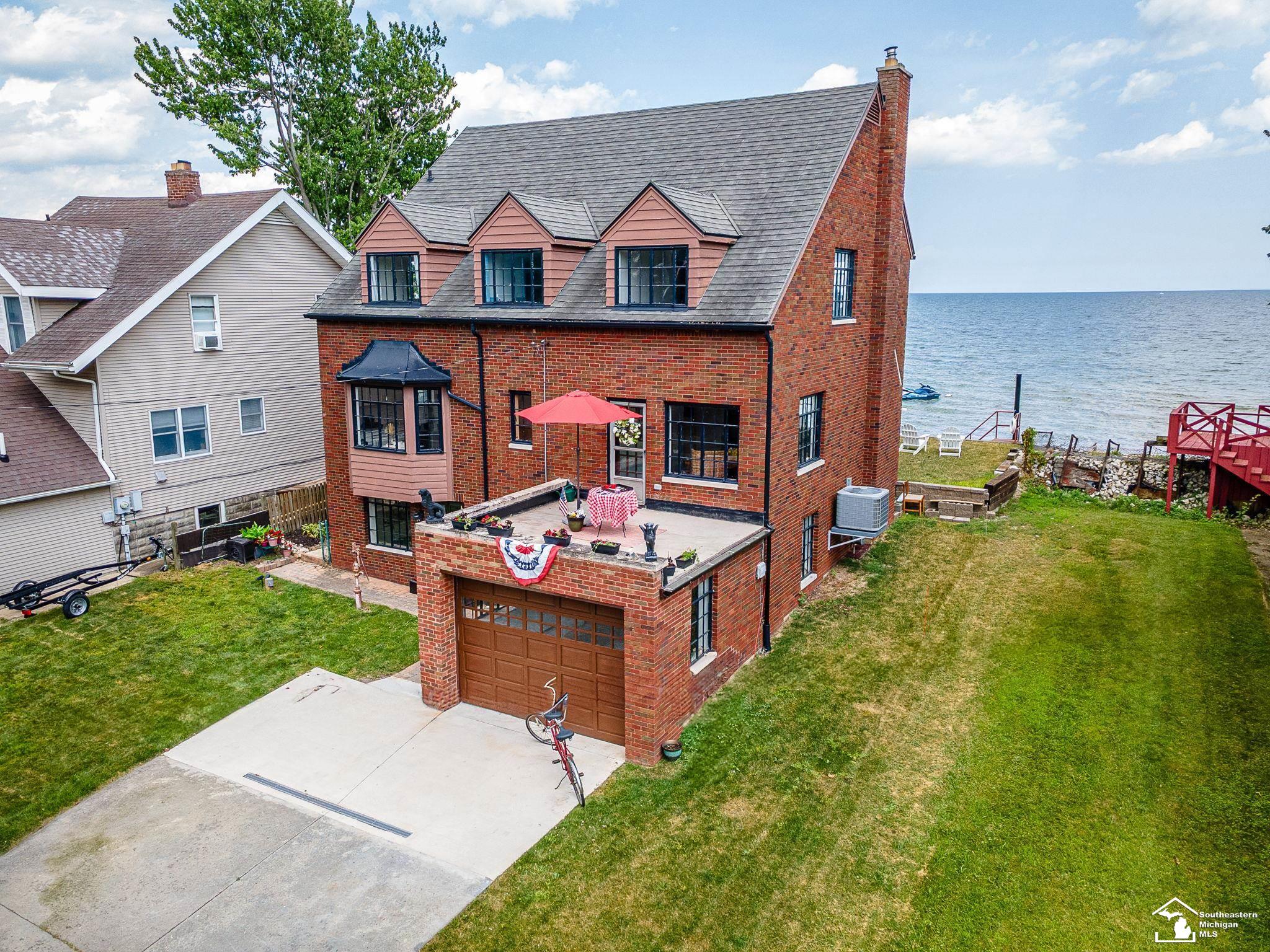 3880 Lakeshore Drive Frenchtown Township MI 48166