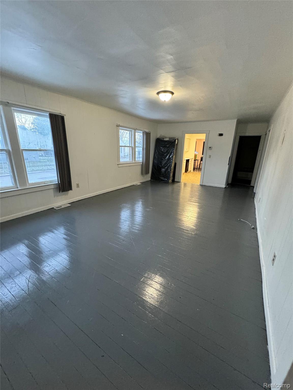 2420 Bay Street Saginaw City MI 48602