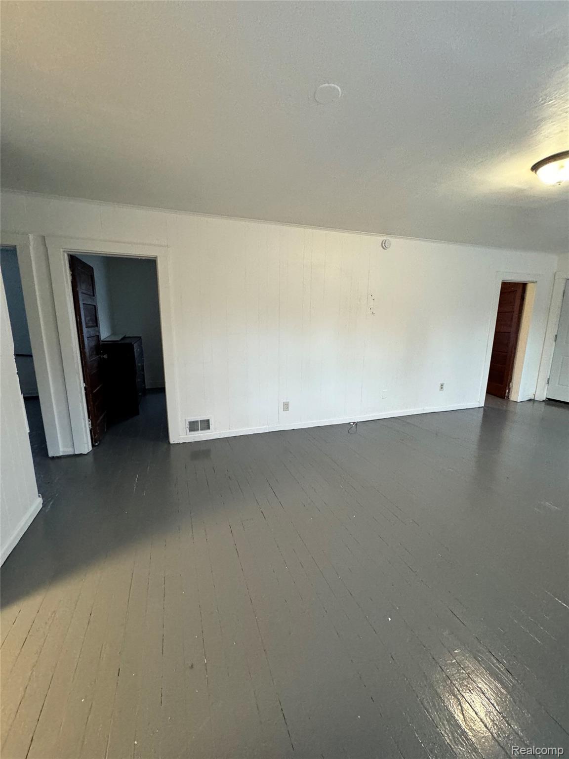2420 Bay Street Saginaw City MI 48602