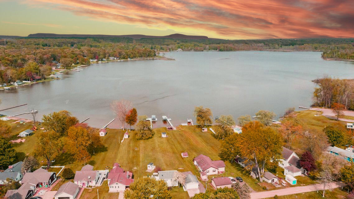 3310 Dumont Lake Drive Allegan Township MI 49010