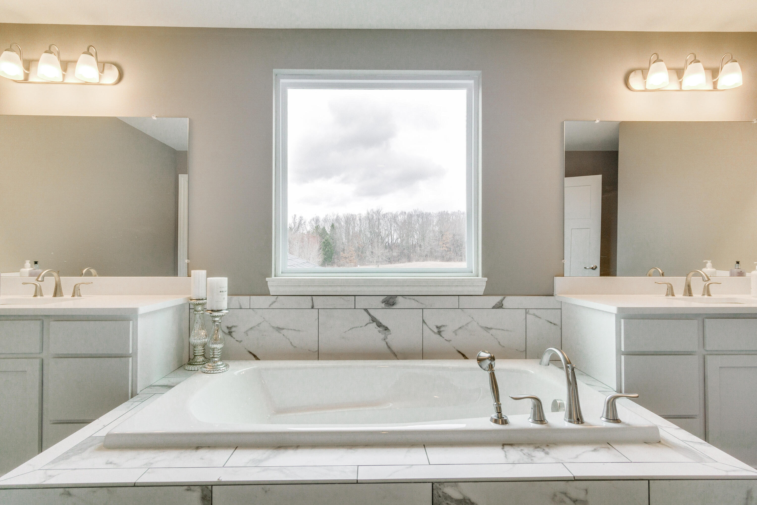 43492 Cottisford Street Novi City MI 48167