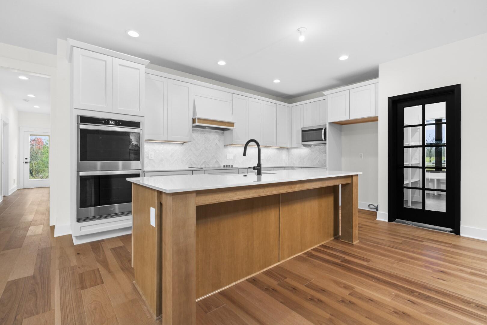 43492 Cottisford Street Novi City MI 48167