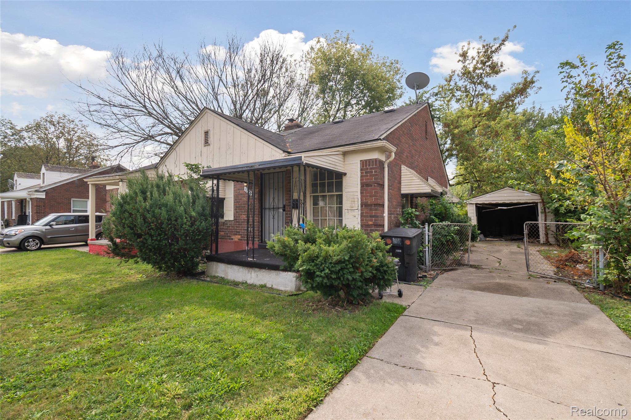 19124 Moross Road Detroit City MI 48224