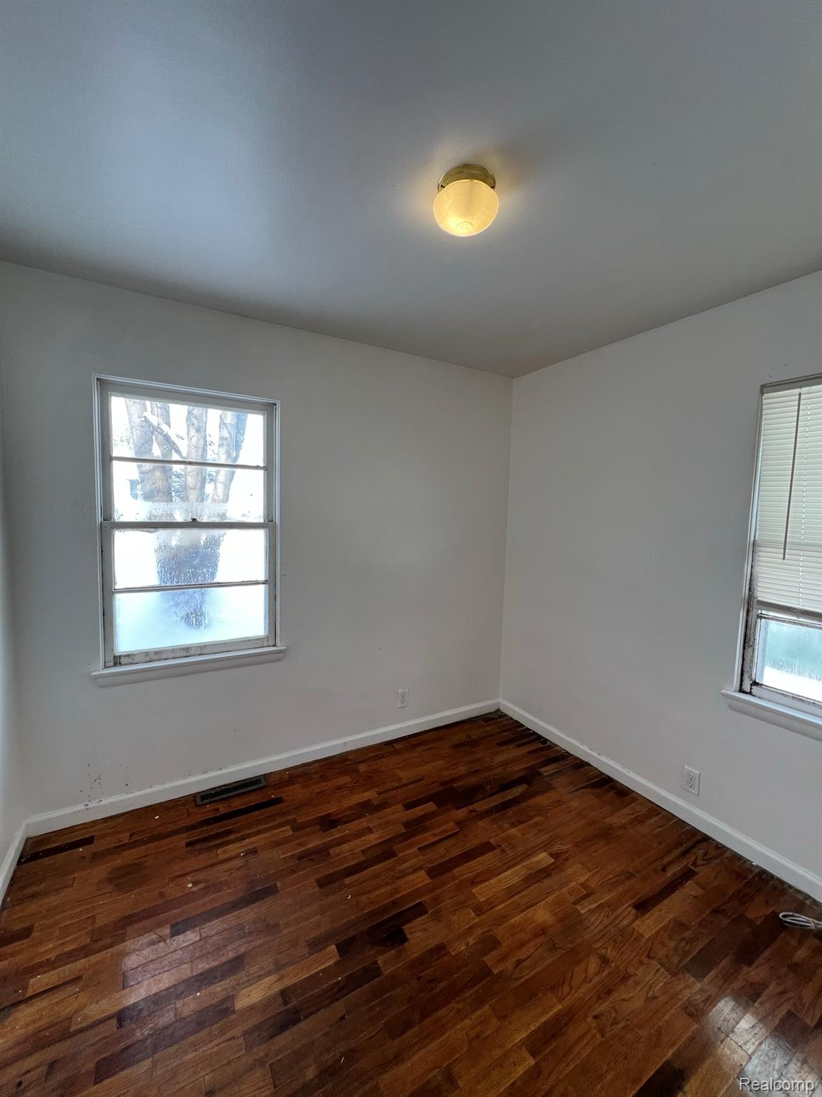 1916 Joslin Street Saginaw City MI 48602