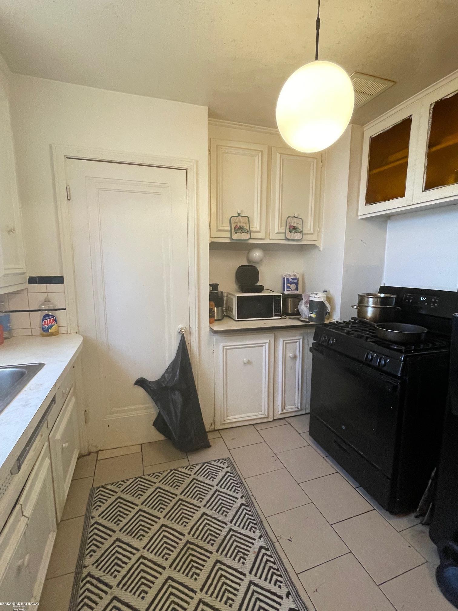 5570 Farmbrook Street Detroit City MI 48224