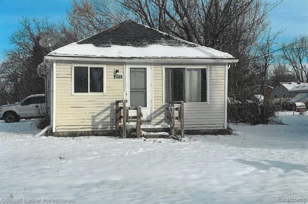 1109 Terry Avenue Mt. Morris City MI 48458