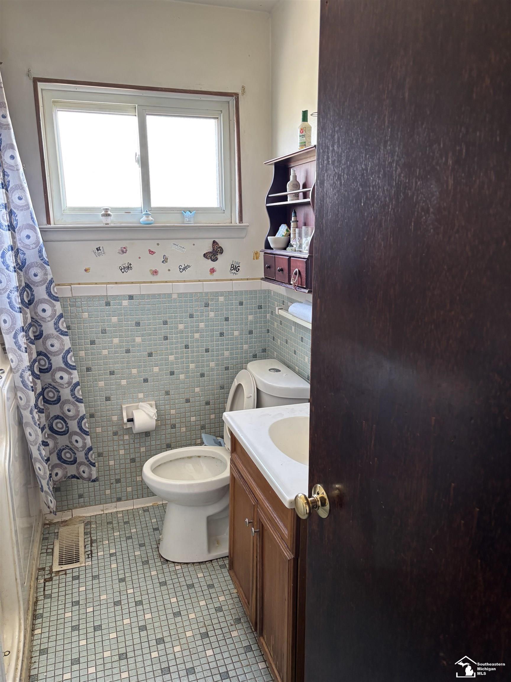 942 Farnham Avenue Lincoln Park City MI 48146