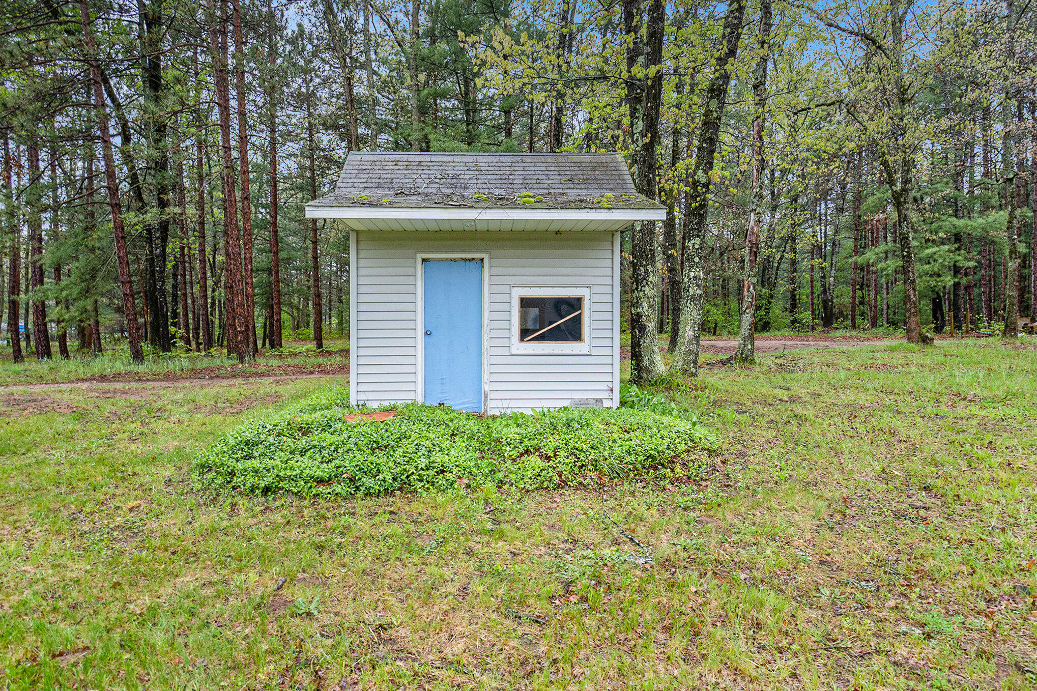 1977 E 40th Street Everett Township MI 49349